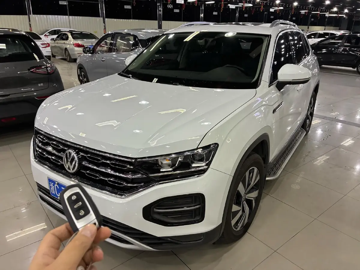 2020 Volkswagen Tayron 2.0T 186HP L4 7DCT
