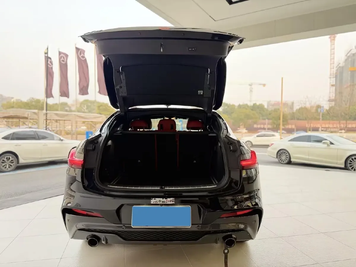 2020 BMW X4 2.0T 184HP L4 8AT,autocango,china used car exporter,china ev exporter,chinese used car exporter,chinese used ev exporter