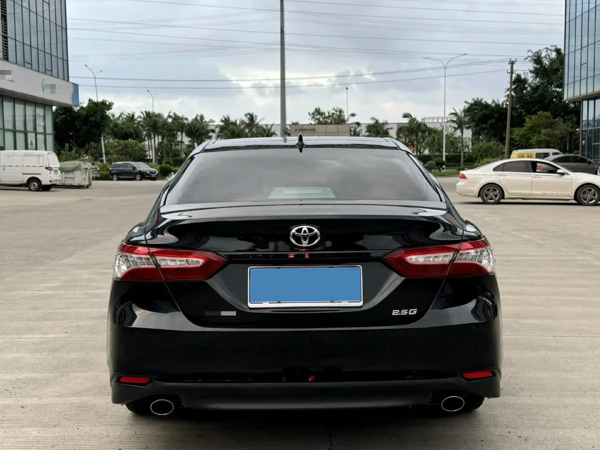2021 Toyota Camry 2.5L 209HP L4 8AT,autocango,china used car exporter,china ev exporter,chinese used car exporter,chinese used ev exporter