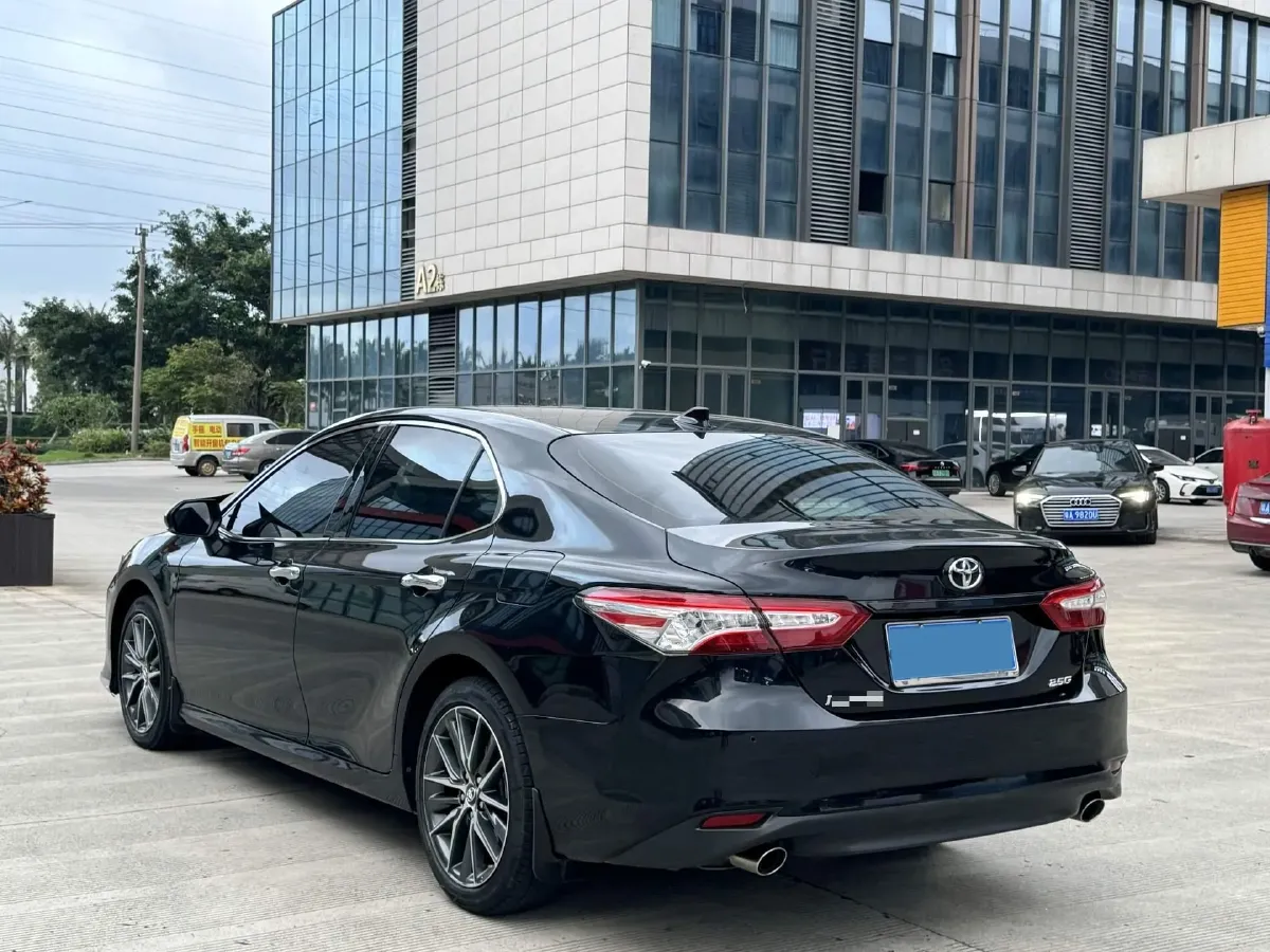 2021 Toyota Camry 2.5L 209HP L4 8AT,autocango,china used car exporter,china ev exporter,chinese used car exporter,chinese used ev exporter