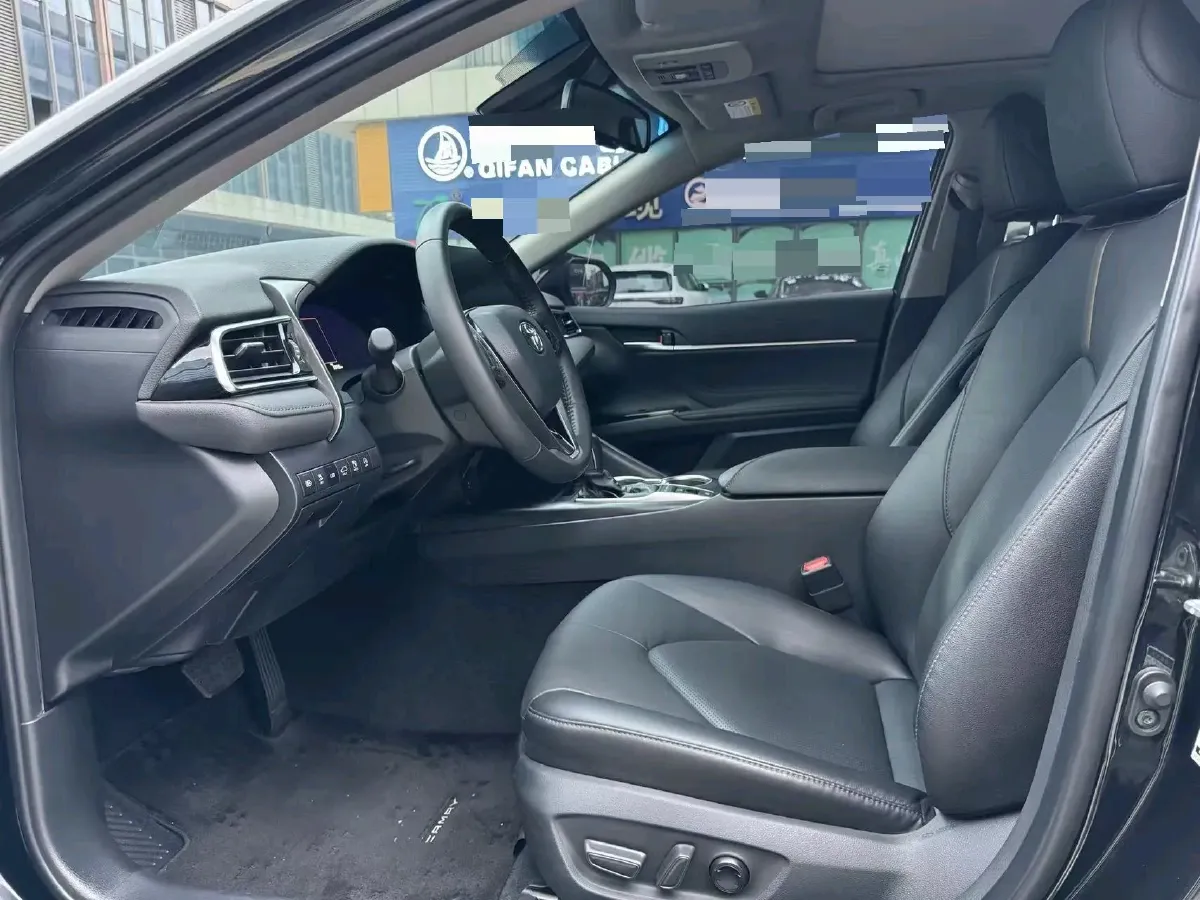 2021 Toyota Camry 2.5L 209HP L4 8AT,autocango,china used car exporter,china ev exporter,chinese used car exporter,chinese used ev exporter