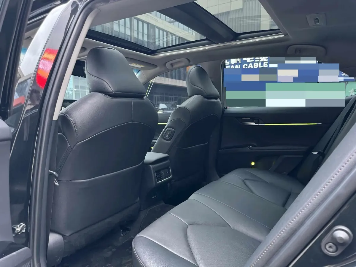 2021 Toyota Camry 2.5L 209HP L4 8AT,autocango,china used car exporter,china ev exporter,chinese used car exporter,chinese used ev exporter