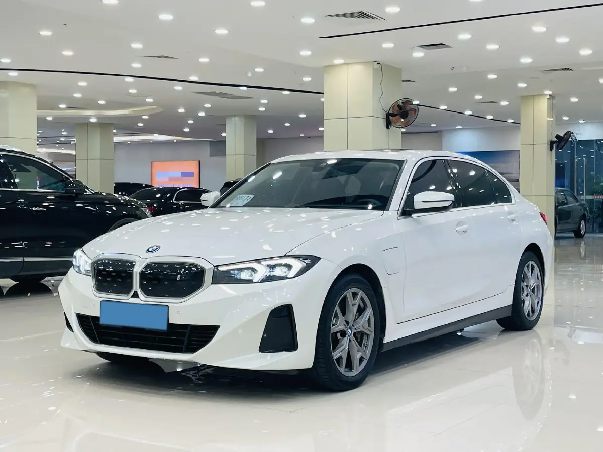 2025 BMW i3 BEV 79.05KWH