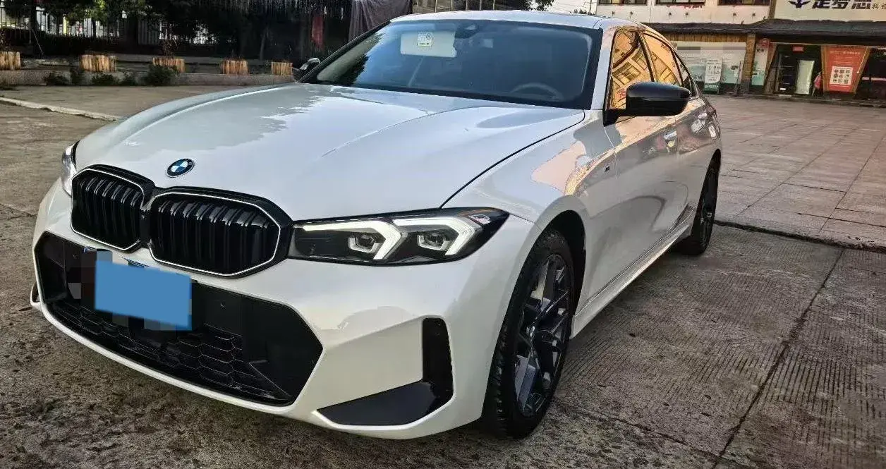 2025 BMW 3 Series 2.0T 245HP L4 8AT