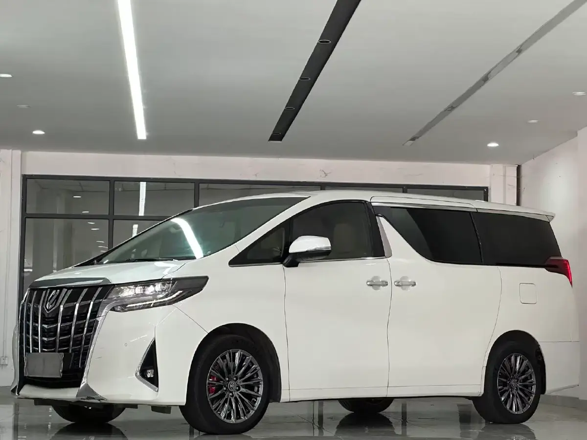 2018 Toyota Alphard 3.5L 301HP V6 8AT