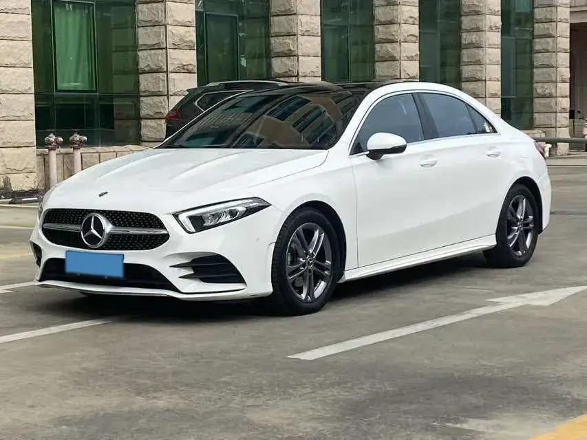 2021 Mercedes-Benz A Class 1.3T 136HP L4 7DCT
