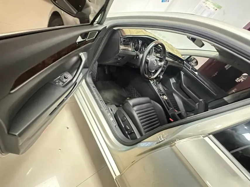 2018 Volkswagen Magotan 1.8T 180HP L4 7DCT,autocango,china used car exporter,china ev exporter,chinese used car exporter,chinese used ev exporter