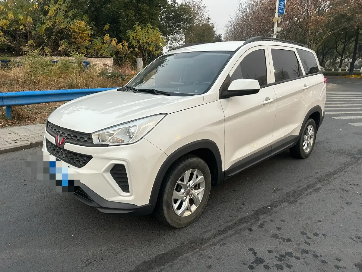 2019 Venucia M50V 1.5L 112HP L4 5MT,autocango,china used car exporter,china ev exporter,chinese used car exporter,chinese used ev exporter