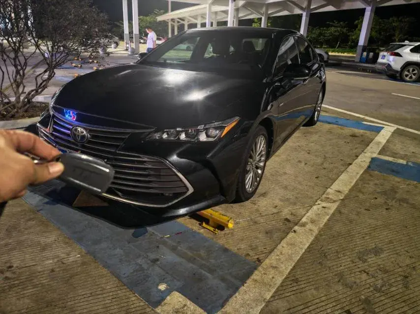 2019 Toyota Avalon 2.5L 178HP L4 E-CVT Hybrid