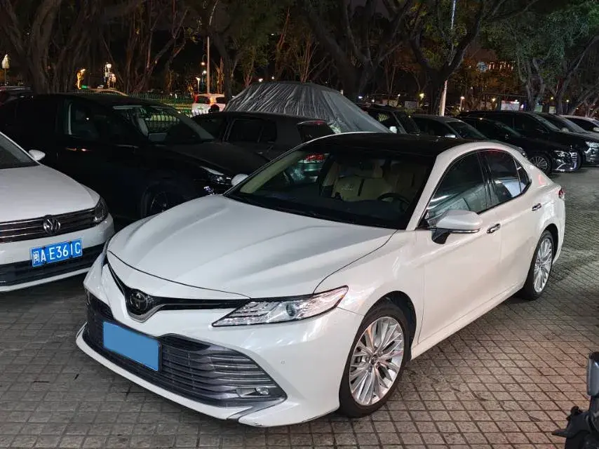 2018 Toyota Camry 2.5L 209HP L4 8AT