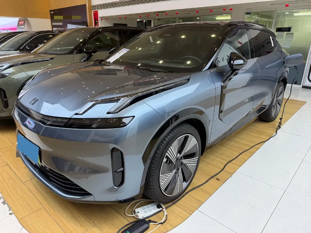 2025 Lincoln Corsair 2.0T 261HP L4 8AT