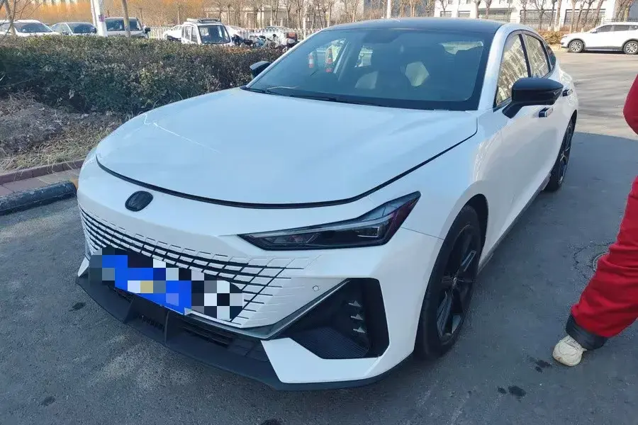 2022 ChangAn UNI-V 1.5T 188HP L4 7DCT