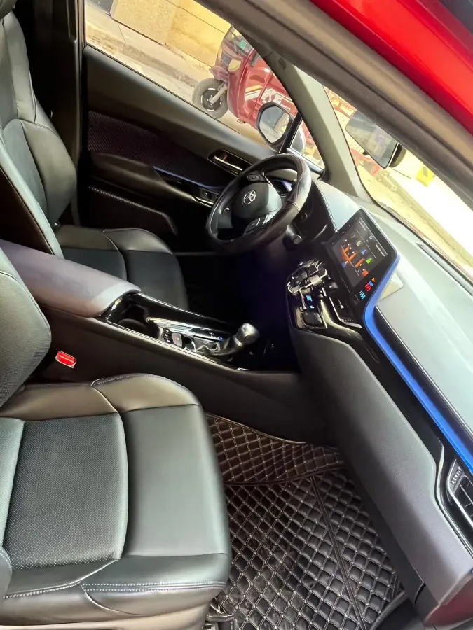 2020 Toyota C-HR 2.0L 171HP L4 CVT,autocango,china used car exporter,china ev exporter,chinese used car exporter,chinese used ev exporter