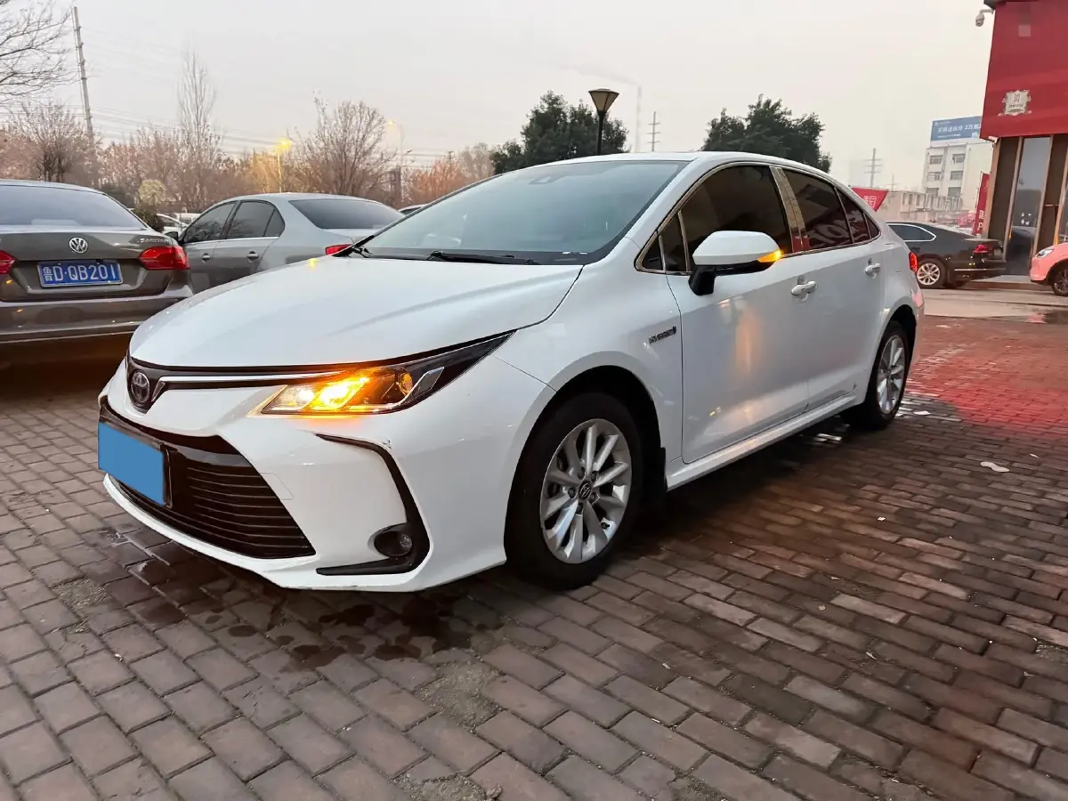 2021 Toyota Corolla 1.8L 98HP L4 E-CVT Hybrid
