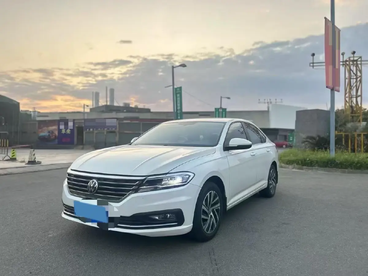 2022 Volkswagen T-Roc 1.4T 150HP L4 7DCT