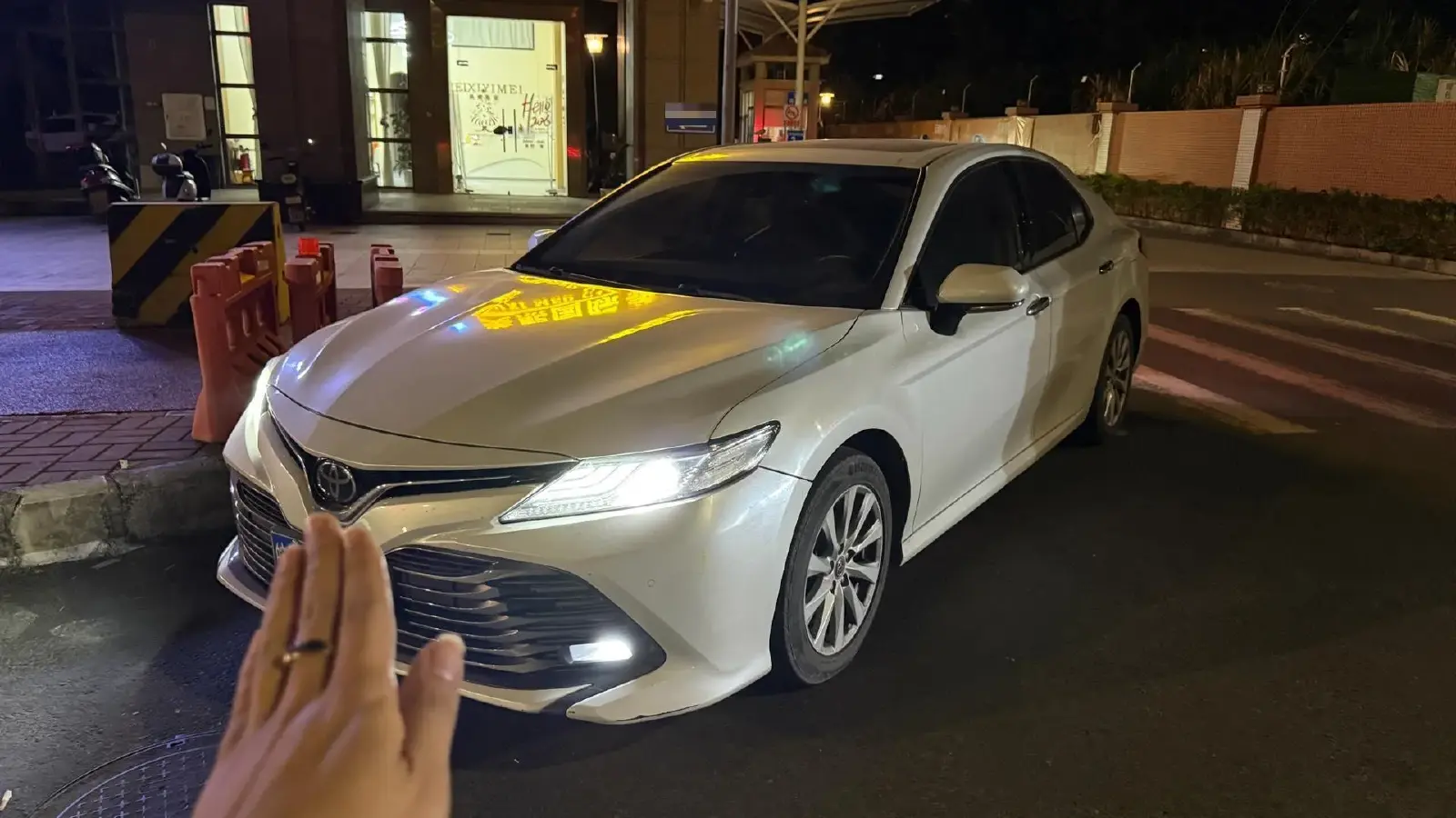 2018 Toyota Camry 2.0L 169HP L4 6AT