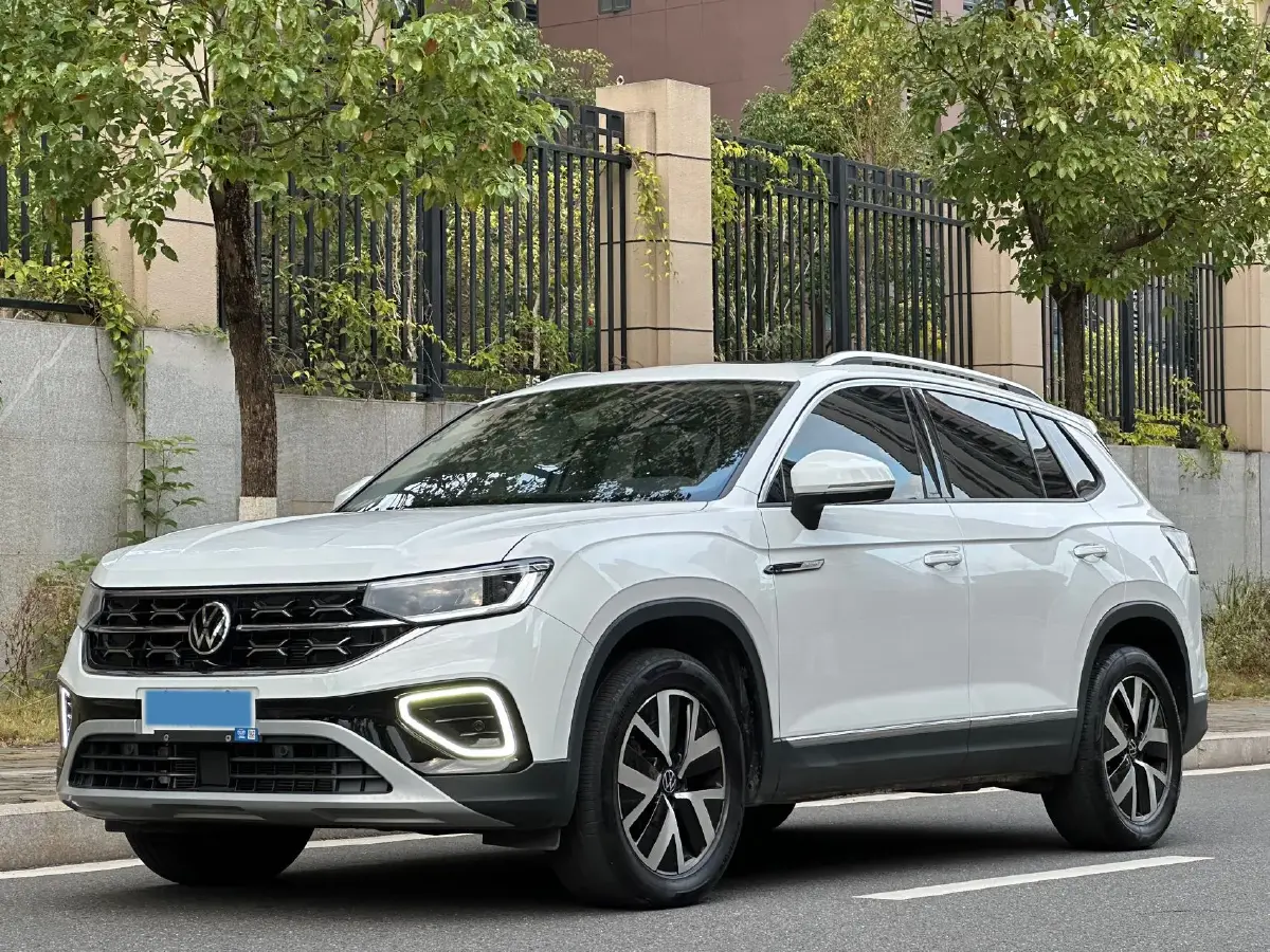 2024 Volkswagen Tayron 2.0T 186HP L4 7DCT