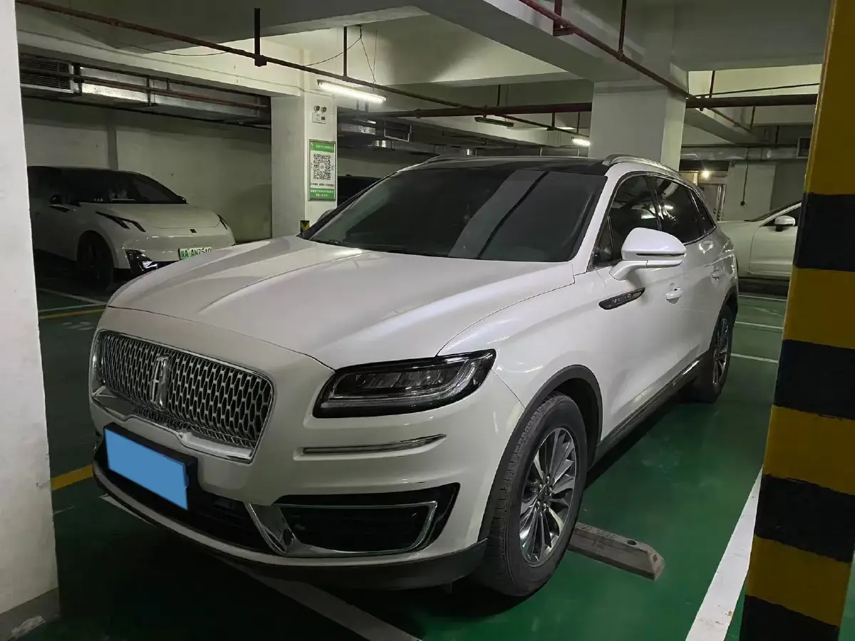 2019 Lincoln Nautilus 2.0T 224HP L4 8AT