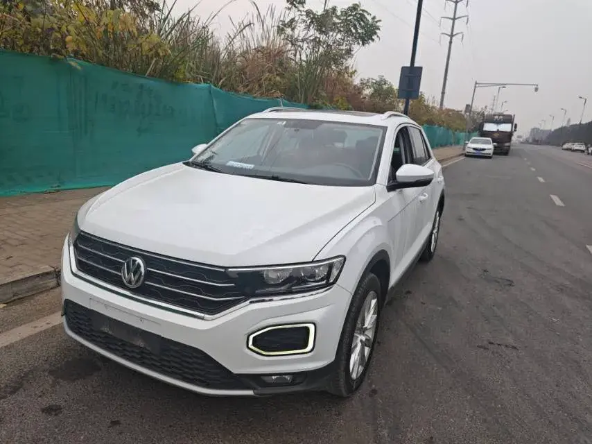2020 Volkswagen T-Roc 1.4T 150HP L4 7DCT