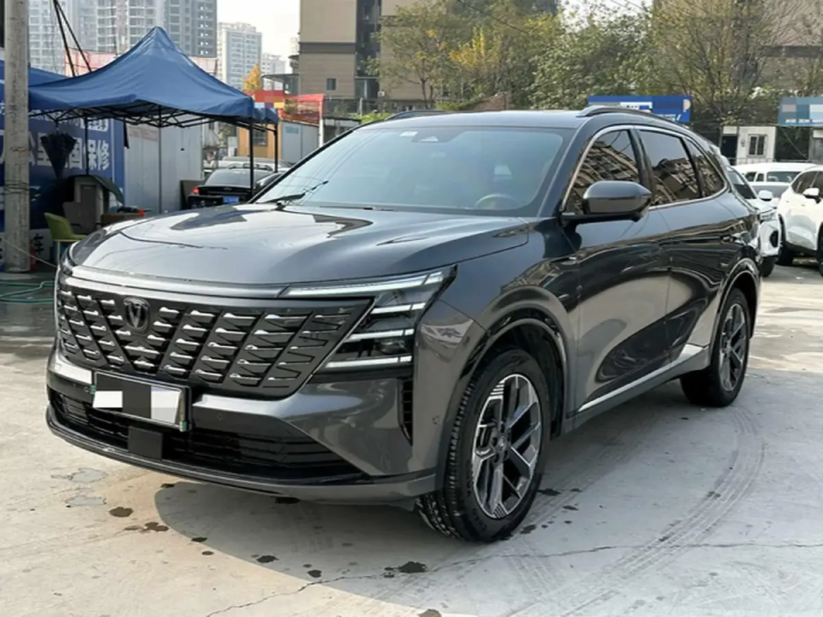 2025 ChangAn CS75 Plus 1.5T 192HP L4 8AT