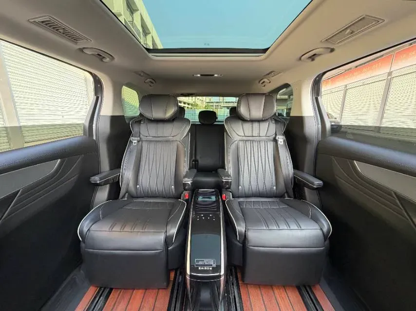 2021 Roewe iMAX8 2.0T 234HP L4 8AT,autocango,china used car exporter,china ev exporter,chinese used car exporter,chinese used ev exporter