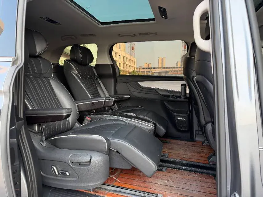 2021 Roewe iMAX8 2.0T 234HP L4 8AT,autocango,china used car exporter,china ev exporter,chinese used car exporter,chinese used ev exporter