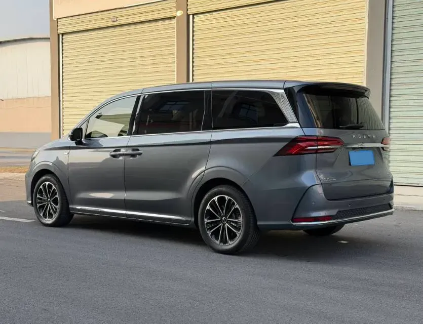 2021 Roewe iMAX8 2.0T 234HP L4 8AT,autocango,china used car exporter,china ev exporter,chinese used car exporter,chinese used ev exporter