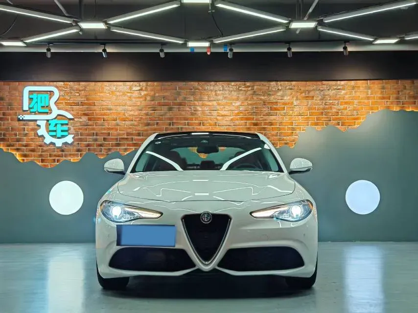 2017 Infiniti Q50 3.5L 320HP V6 7AT Hybrid,autocango,china used car exporter,china ev exporter,chinese used car exporter,chinese used ev exporter