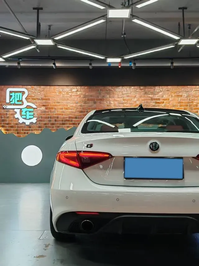 2017 Infiniti Q50 3.5L 320HP V6 7AT Hybrid,autocango,china used car exporter,china ev exporter,chinese used car exporter,chinese used ev exporter