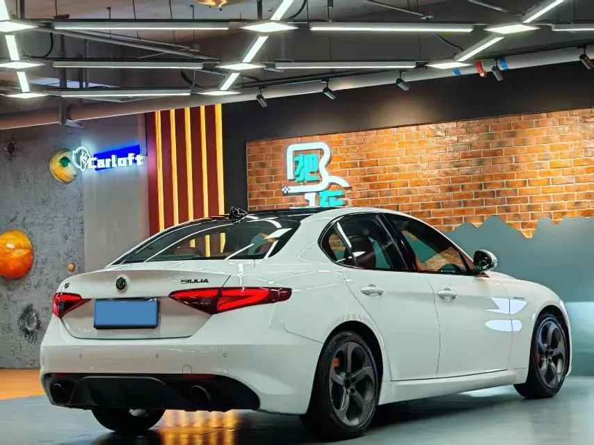 2017 Infiniti Q50 3.5L 320HP V6 7AT Hybrid,autocango,china used car exporter,china ev exporter,chinese used car exporter,chinese used ev exporter