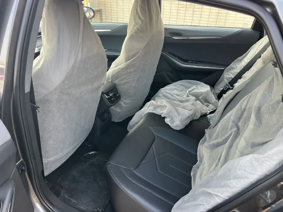 2023 ChangAn Raeton Plus 1.5T 188HP L4 7DCT,autocango,china used car exporter,china ev exporter,chinese used car exporter,chinese used ev exporter