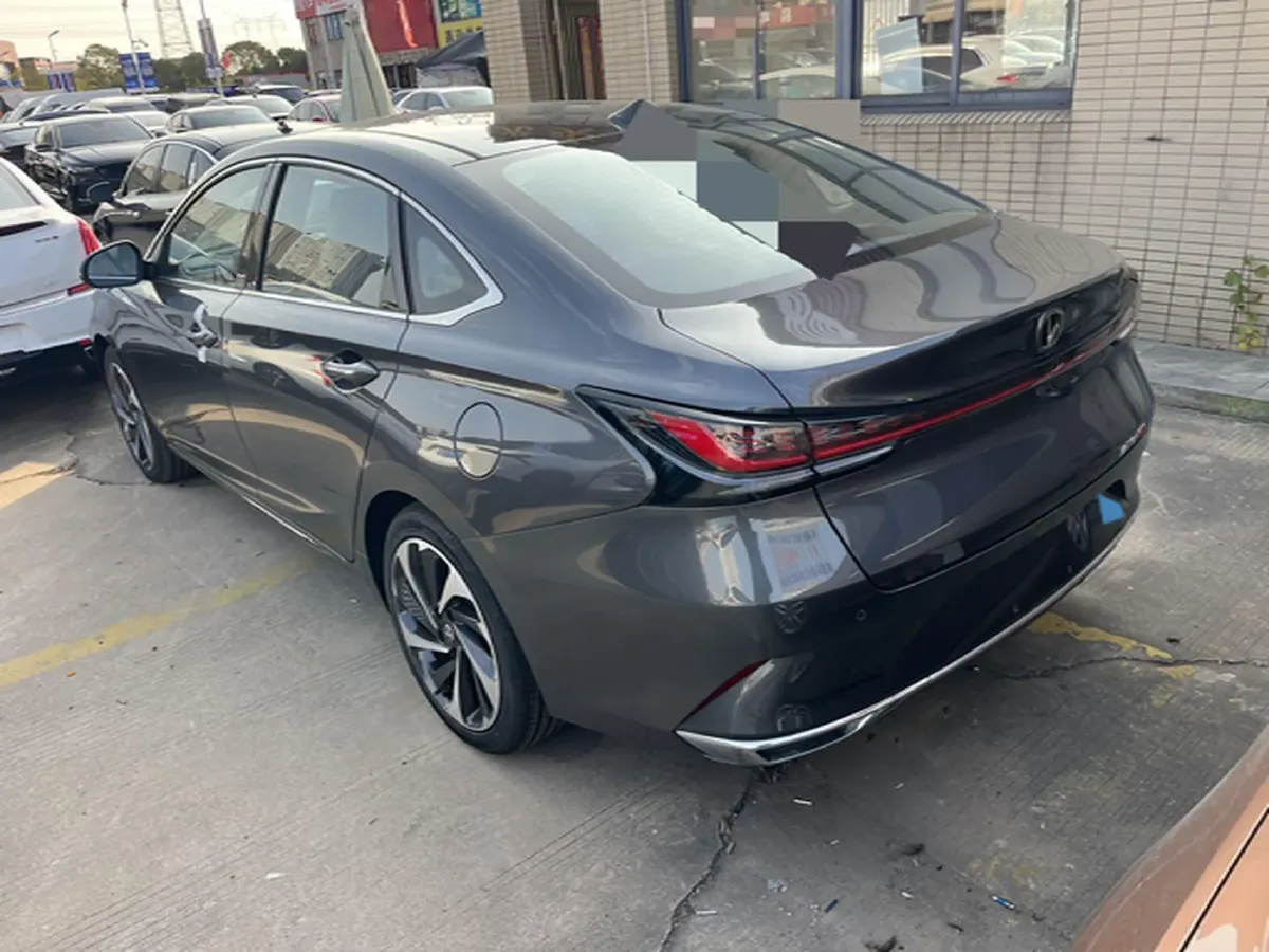 2023 ChangAn Raeton Plus 1.5T 188HP L4 7DCT,autocango,china used car exporter,china ev exporter,chinese used car exporter,chinese used ev exporter