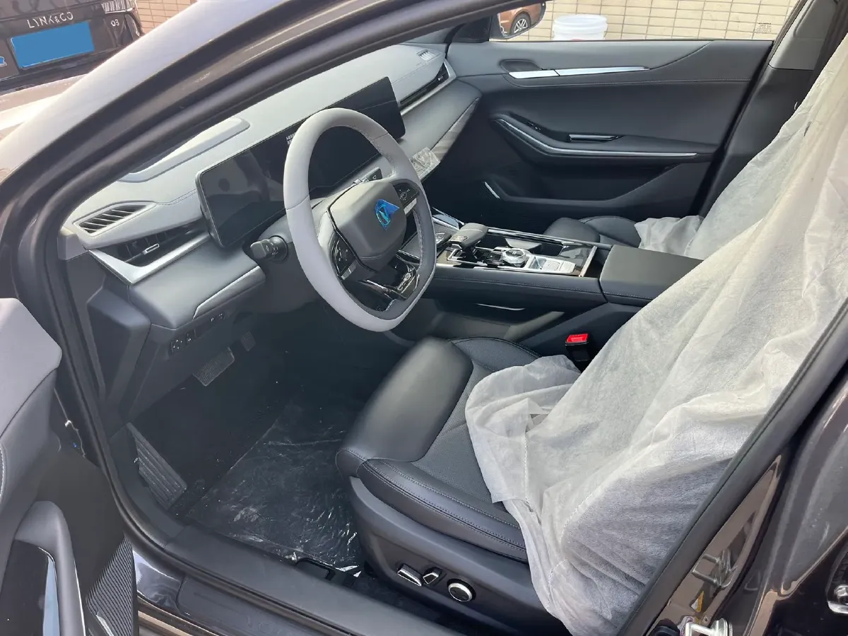 2023 ChangAn Raeton Plus 1.5T 188HP L4 7DCT,autocango,china used car exporter,china ev exporter,chinese used car exporter,chinese used ev exporter