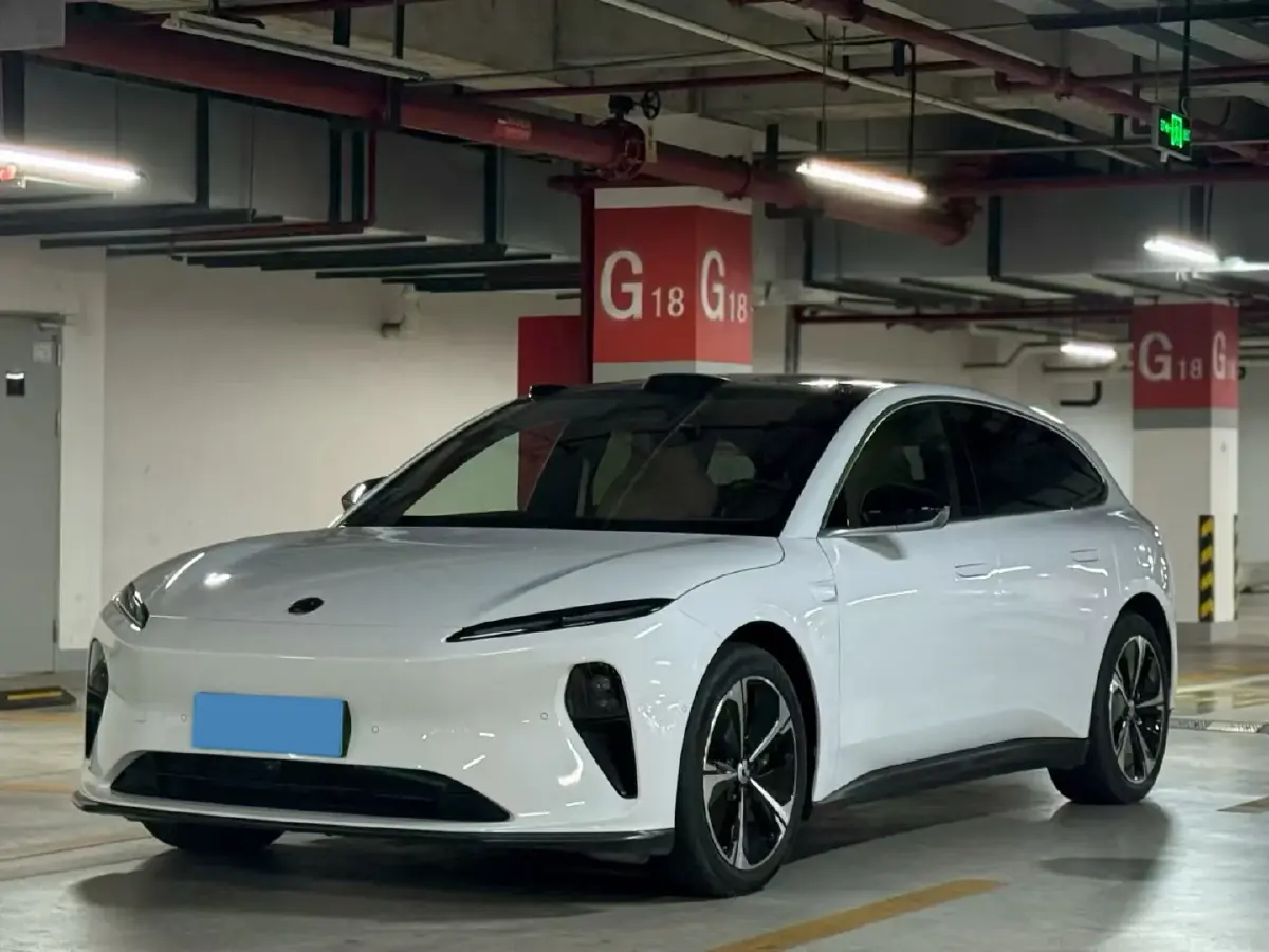 2023 NIO ET5T BEV 75KWH