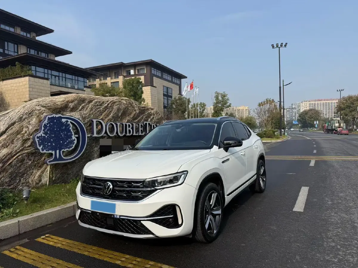 2023 Volkswagen Tayron X 2.0T 186HP L4 7DCT