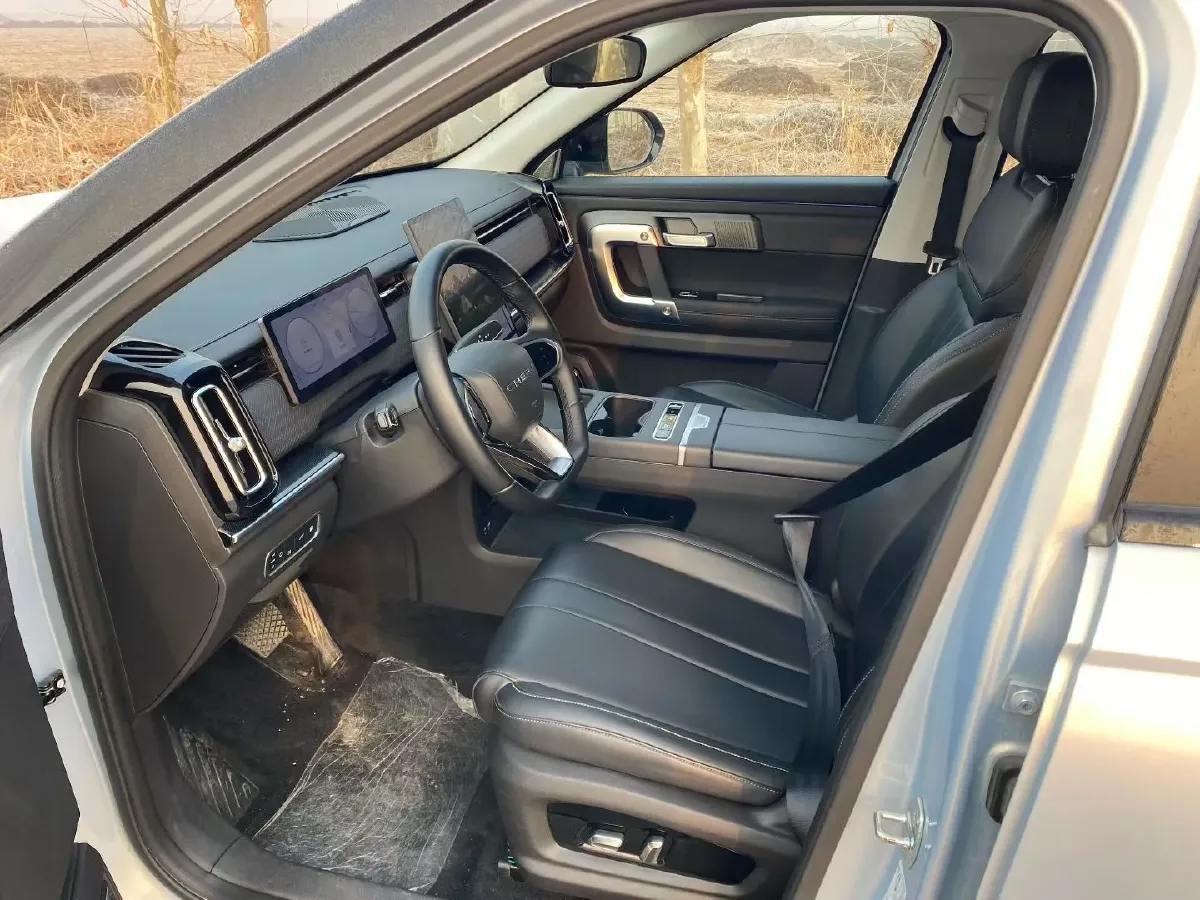 2024 Chery Exploration 06 C-DM 1.5T 156HP L4 DHT PHEV 18.3KWH,autocango,china used car exporter,china ev exporter,chinese used car exporter,chinese used ev exporter
