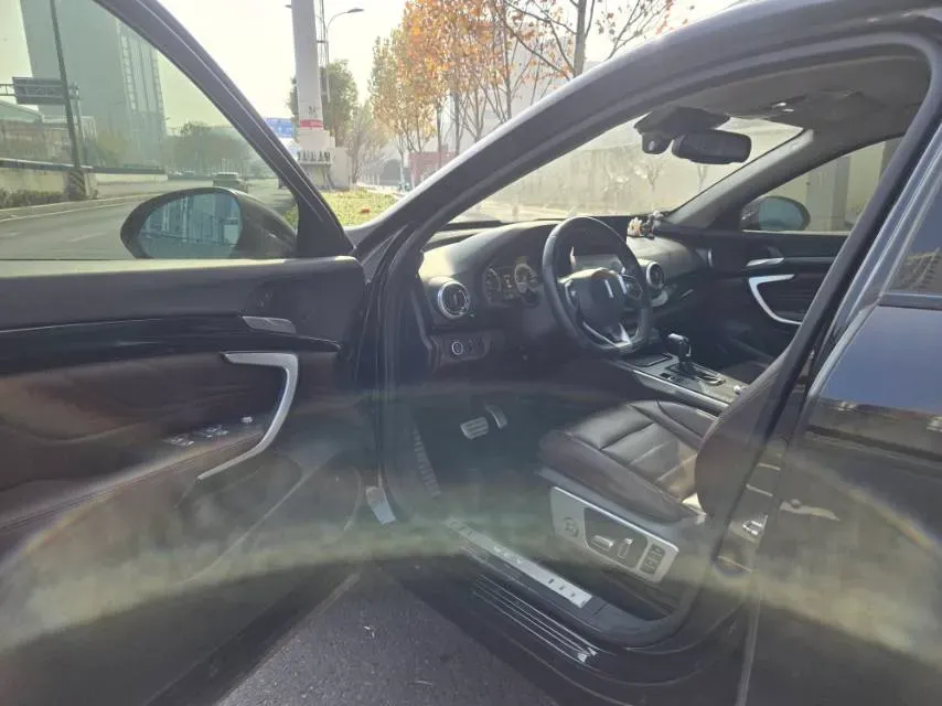 2017 WEY VV7 2.0T 234HP L4 7DCT,autocango,china used car exporter,china ev exporter,chinese used car exporter,chinese used ev exporter