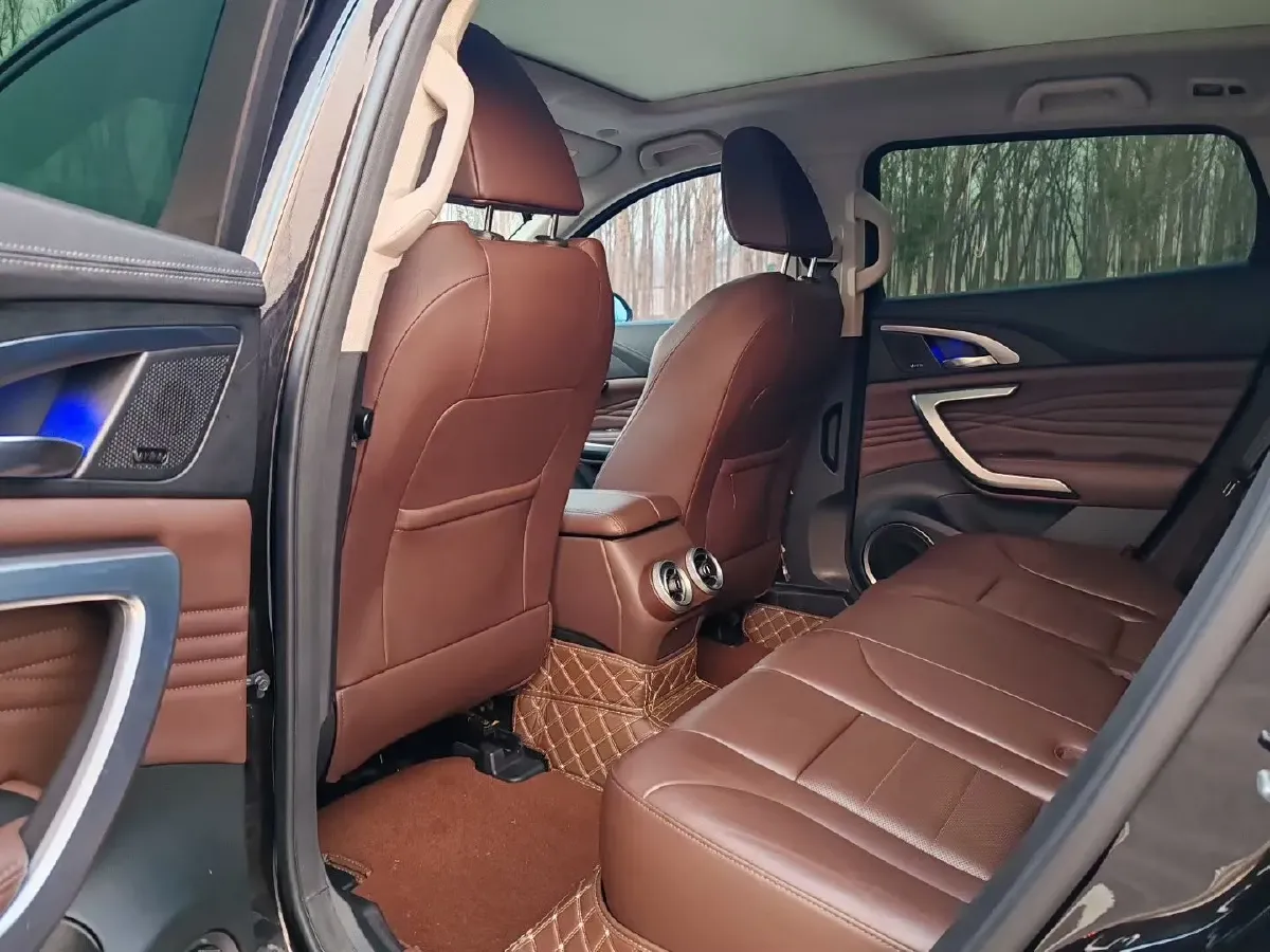 2019 WEY VV7 2.0T 227HP L4 7DCT,autocango,china used car exporter,china ev exporter,chinese used car exporter,chinese used ev exporter