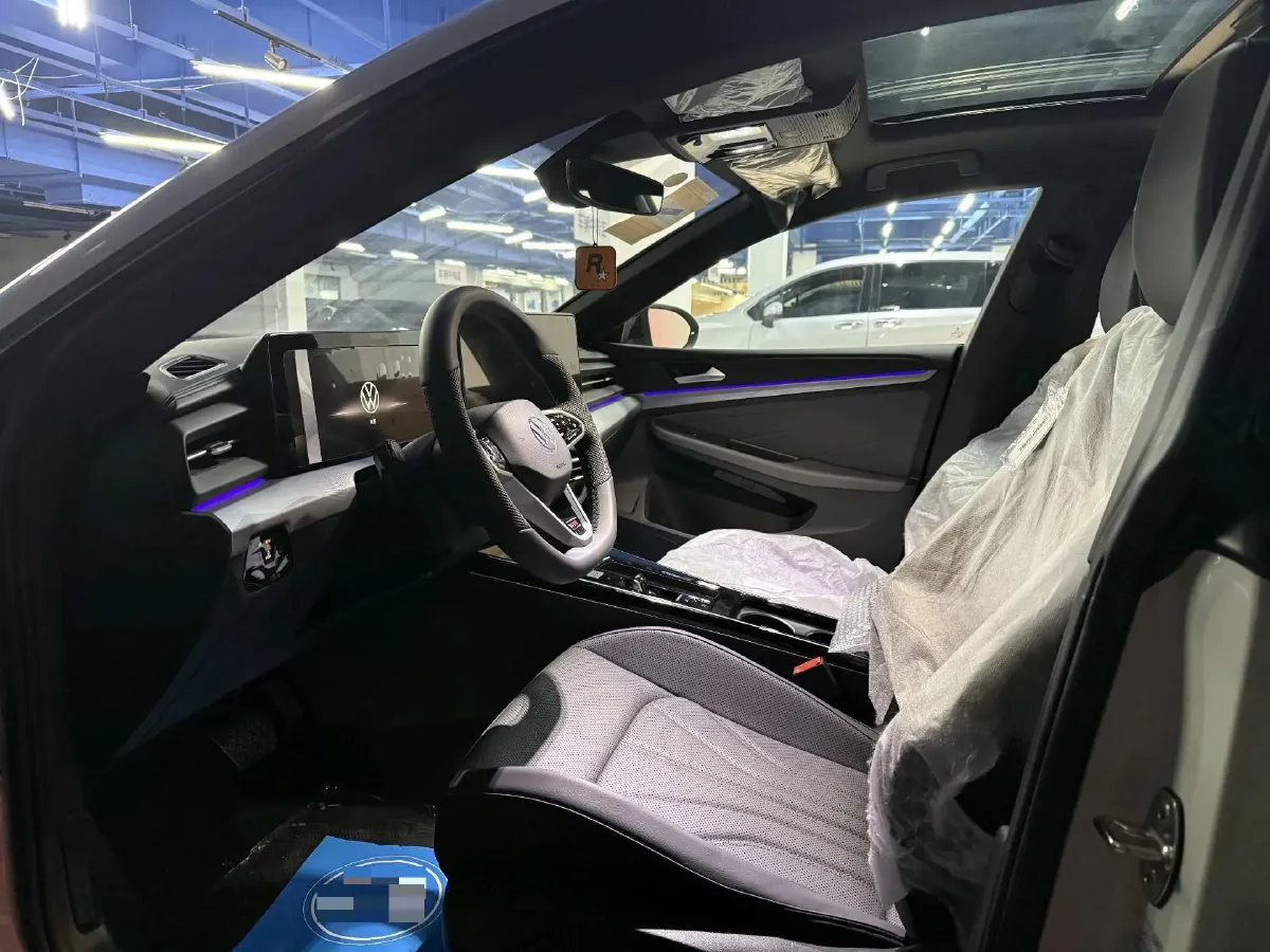 2026 Volkswagen Lamando 2.0T 220HP L4 7DCT,autocango,china used car exporter,china ev exporter,chinese used car exporter,chinese used ev exporter