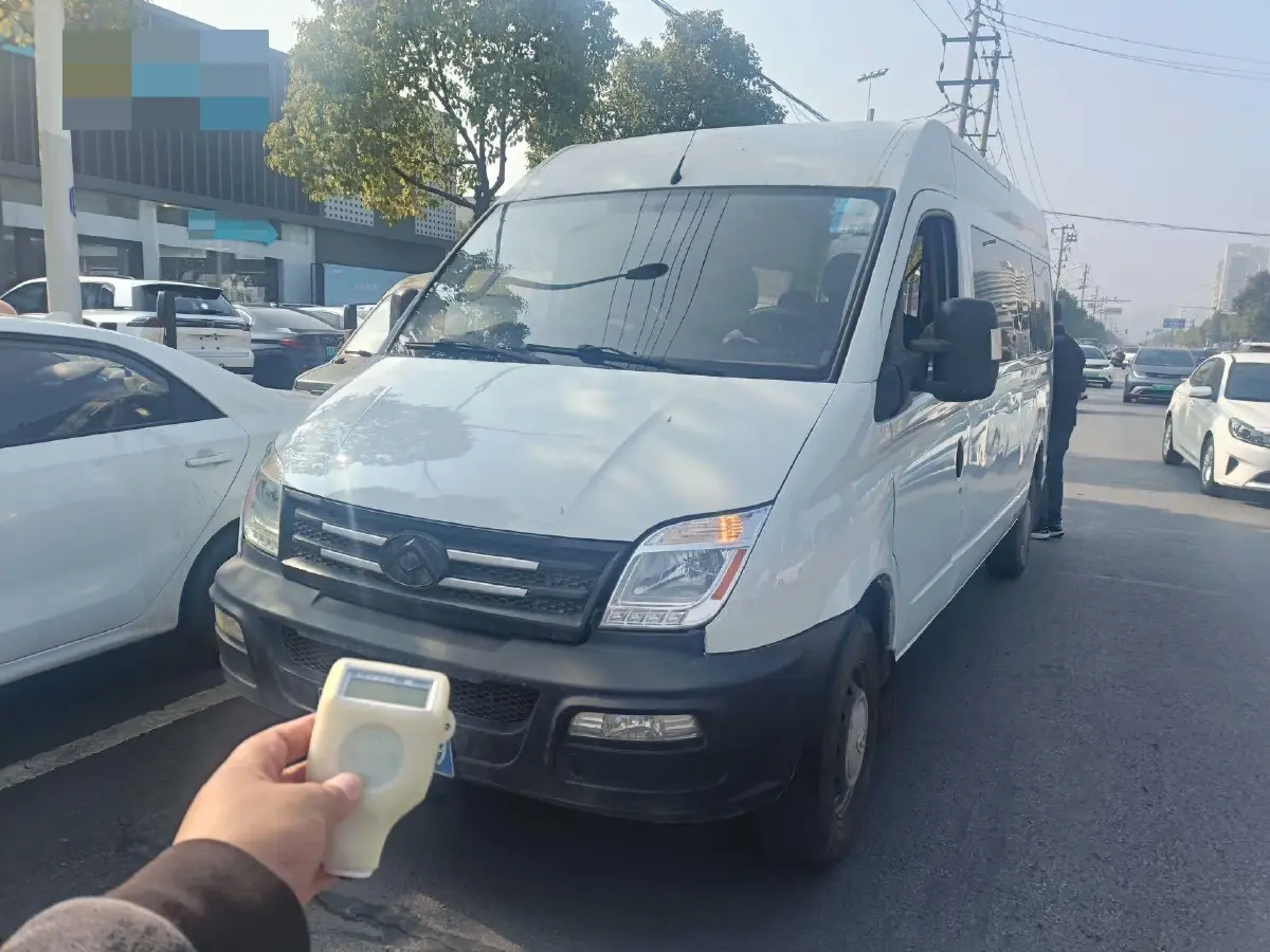 2019 MAXUS XinTu V80 2.0T 139HP L4 6MT