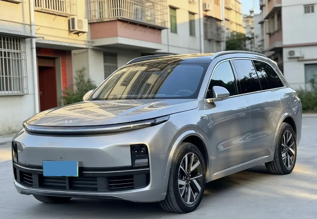 2023 Li L8 Range Extended 154HP REEV 40.9KWH