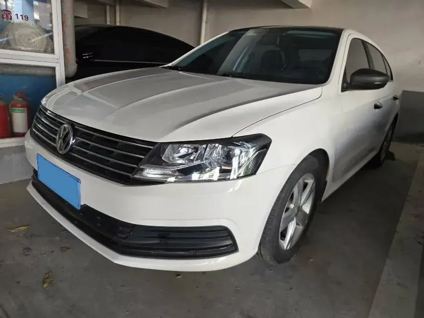2017 Volkswagen Lavida 1.6L 110HP L4 6AT