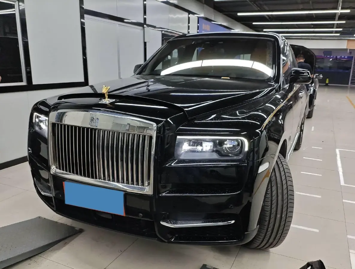 2024 Rolls-Royce Cullinan 6.7T 571HP V12 8AT