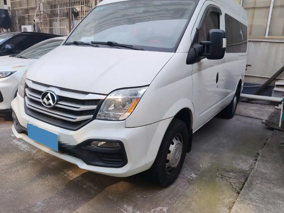 2018 MAXUS XinTu V80 2.5T 136HP L4 6MT