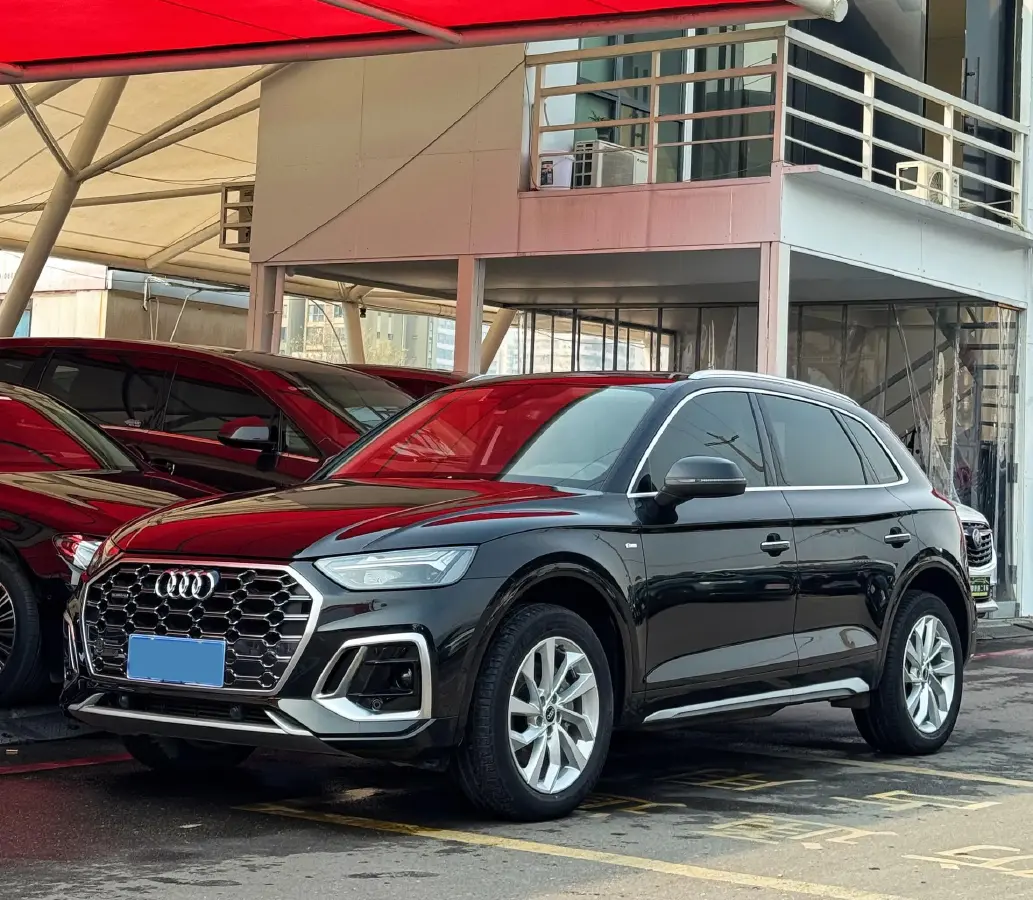 2022 Audi A4L 2.0T 190HP L4 7DCT