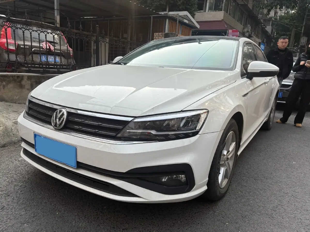 2019 Volkswagen T-Cross 1.4T 150HP L4 7DCT
