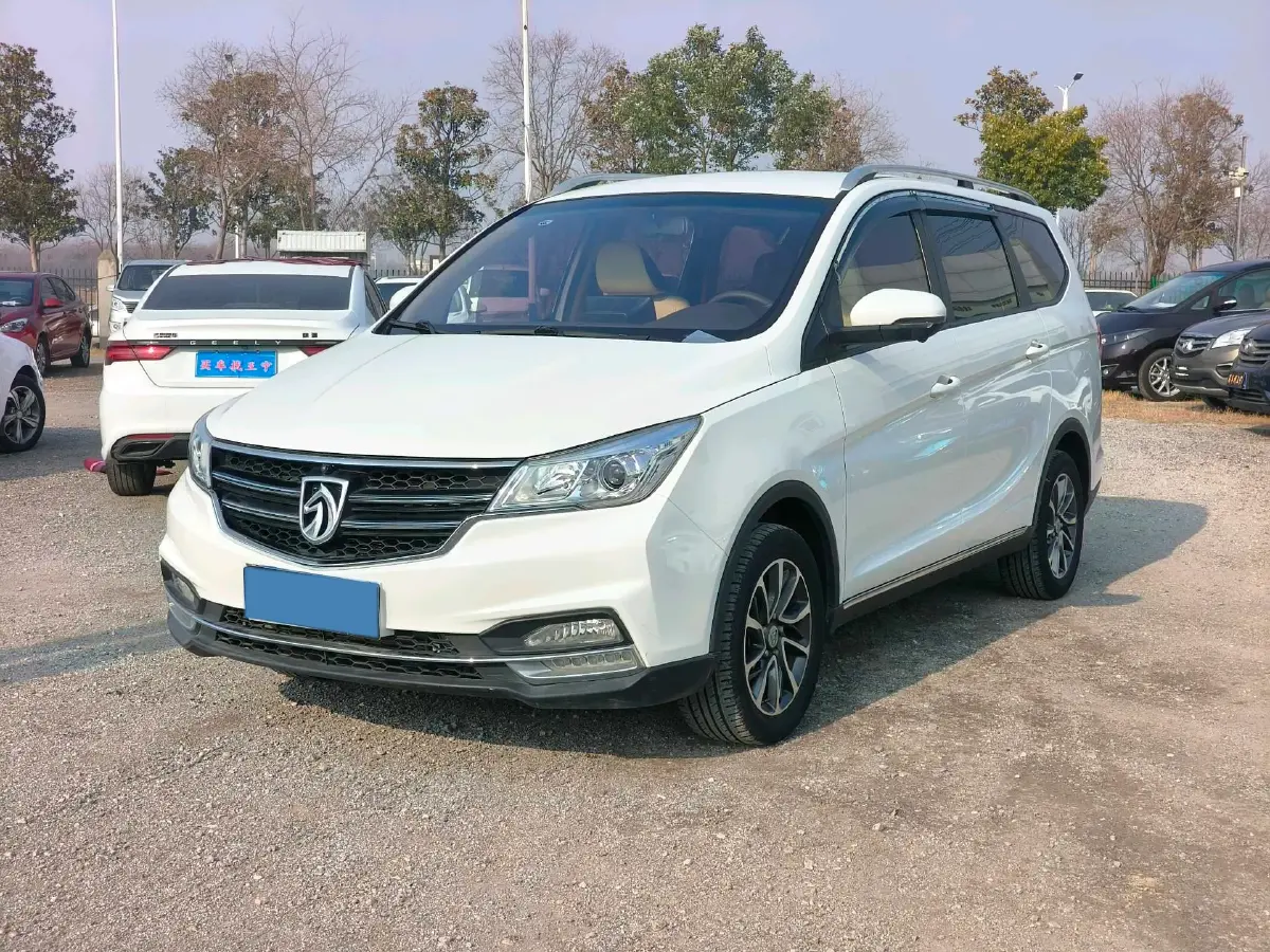 2017 BaoJun 730 1.5T 150HP L4 6MT