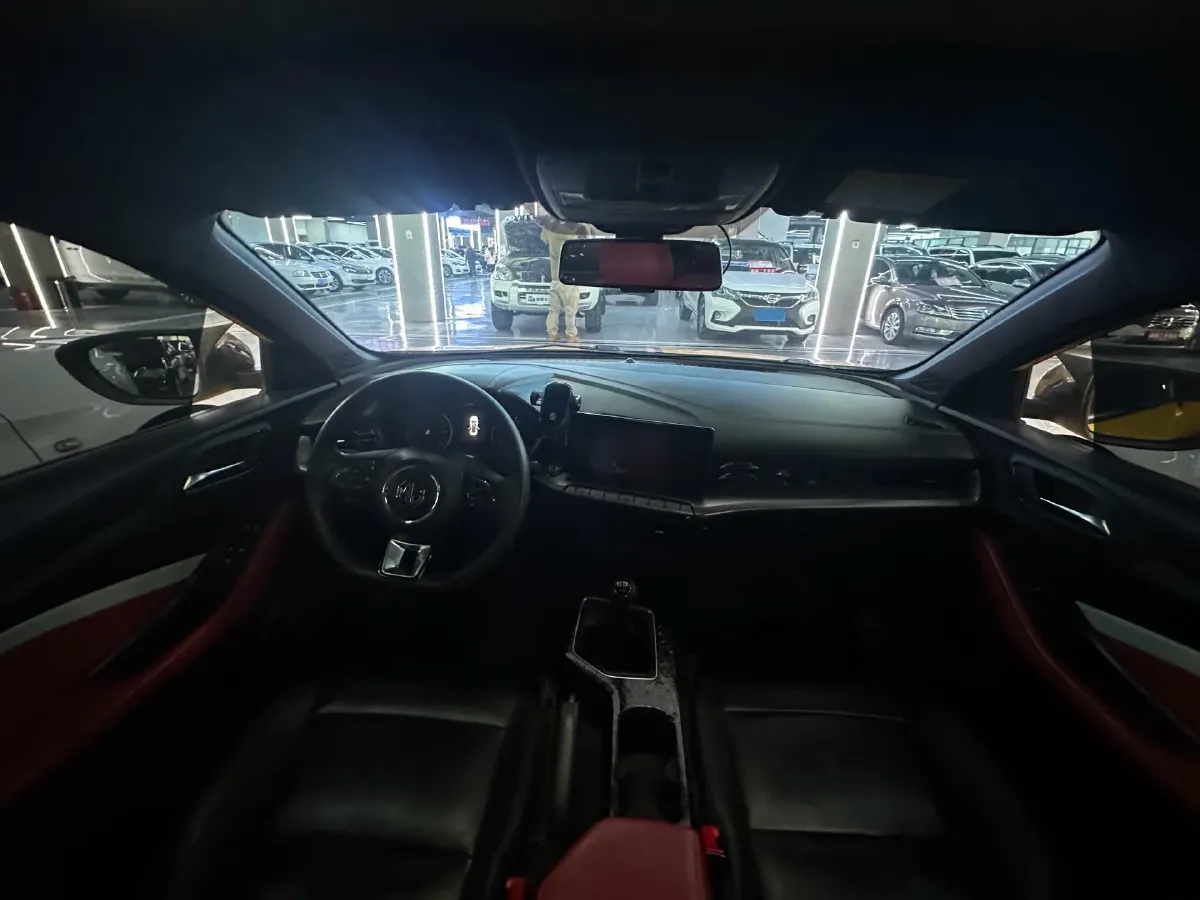 2021 MG 5 1.5L 120HP L4 5MT,autocango,china used car exporter,china ev exporter,chinese used car exporter,chinese used ev exporter