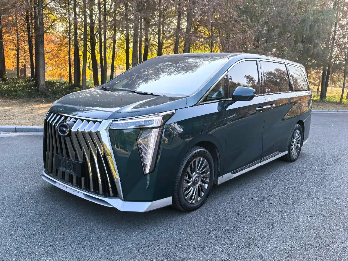 2023 GAC Trumpchi M8 2.0T 190HP L4 E-CVT Hybrid