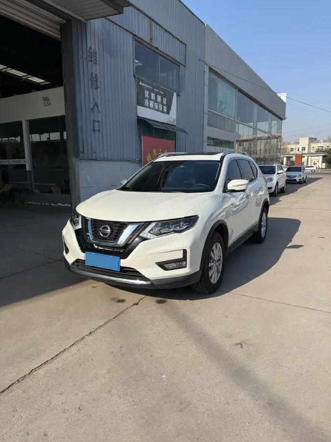 2023 Nissan X-Trail 2.0L 151HP L4 CVT
